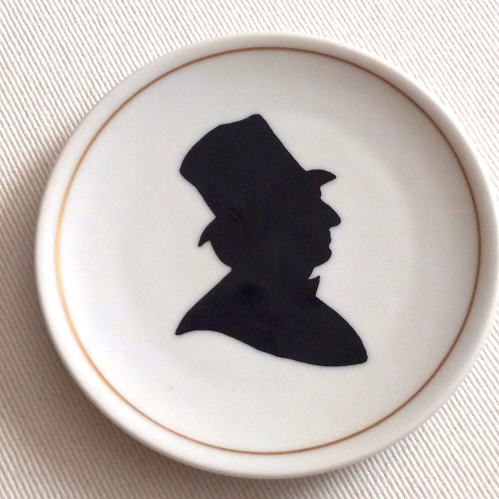 3/$10 | Hans Christian Andersen Silhouette Decorative Plate